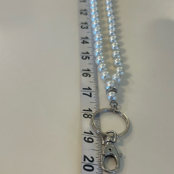 Pearl Lanyard - 20”L Heavy Duty Faux Pearl Beaded Lanyard ID Holder - Picture 5 of 5